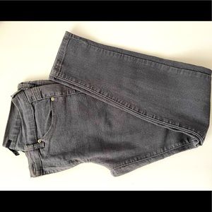 Women’s Forever 21 grey jeans size 29 straight leg